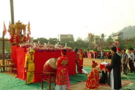 Nô nức Lễ hội Lồng Tông - ngày hội xuống đồng tại Tuyên Quang