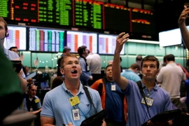 Giá dầu châu Á giảm trong phiên giao dịch đầu tuần