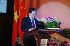 Đại sứ Việt Nam tại Trung Quốc Nguyễn Văn Thơ phát biểu tại buổi lễ. (Ảnh: Tường Thu-Hải Yến/Vietnam+)