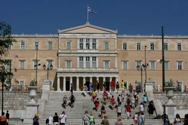 Người dân Hy Lạp tại thủ đô Athens. (Nguồn: THX/TTXVN)