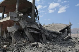 Cảnh đổ nát sau vụ không kích của máy bay Israel ở Baalbek, Liban ngày 1/11 vừa qua. (Ảnh: THX/TTXVN)