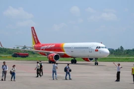 Một máy bay của Vietjet Air tại sân bay Cần Thơ. (Ảnh: Thanh Liêm/TTXVN)