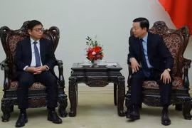 Phó Thủ tướng Trần Hồng Hà tiếp ông Lâu Tề Lương, Chủ tịch Tập đoàn Thông tin tín hiệu đường sắt Trung Quốc (CRSC). (Nguồn: báo Chính phủ)