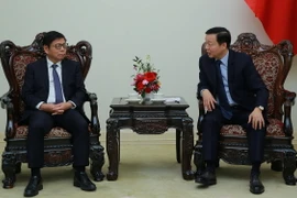 Phó Thủ tướng Trần Hồng Hà tiếp ông Lâu Tề Lương, Chủ tịch Tập đoàn Thông tin tín hiệu đường sắt Trung Quốc (CRSC). (Nguồn: báo Chính phủ)