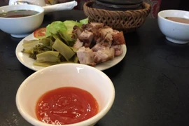 Những món ăn truyền thống như cà muối, tương ớt đang đứng ở đâu khi hàng ngoại cũng có những món ăn tương tự. (Ảnh minh họa: Doãn Đức/Vietnam+)