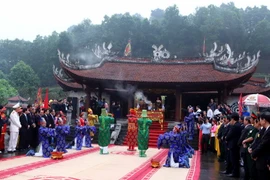 Lễ giỗ Đức Quốc Tổ Lạc Long Quân và Dâng hương Tổ Mẫu Âu Cơ