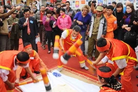 Hơn 5 vạn du khách hành hương về khu di tích Côn Sơn-Kiếp Bạc