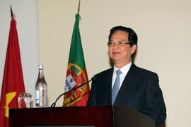 Thủ tướng Nguyễn Tấn Dũng trong chuyến thăm chính thức Bồ Đào Nha. (Ảnh: Đức Tám/TTXVN)