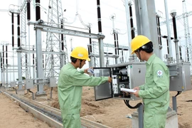 Hoàn thành nhiều dự án cấp bách cung cấp điện cho miền Nam