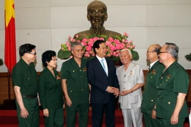 Thủ tướng gặp mặt đại biểu cựu chiến binh và thanh niên xung phong