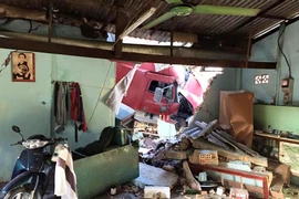 Hiện trường vụ tai nạn. (Ảnh: Lê Đức Hoảnh/TTXVN)