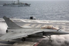 Pháp đưa tàu sân bay tới vùng Vịnh để chống các phần tử IS