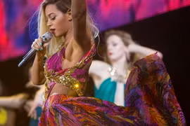 Chiêm ngưỡng 11 bộ cánh sân khấu tuyệt đẹp của nữ ca sỹ Beyoncé