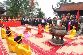 Tổ chức đoàn kiều bào tiêu biểu tham dự Giỗ Tổ Hùng Vương 