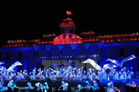 Các đội tham gia đua thuyền buồm trong Festival Biển Nha Trang-Khánh Hòa 2015. (Ảnh: Nhật Anh/TTXVN)
