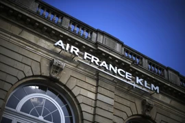 Logo của Air France-KLM tại trụ sở ở thủ đô Paris. (Nguồn: AFP/TTXVN)