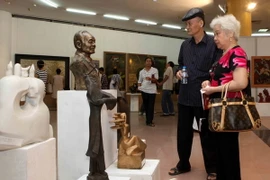 Triển lãm mỹ thuật “Chiến tranh cách mạng và lực lượng vũ trang” 