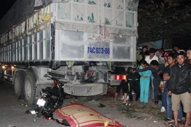 Bình Phước: Xe môtô đâm trực diện xe tải khiến 2 người tử vong