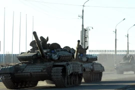 Quân đội Ukraine không rút vũ khí do phe ly khai vẫn tấn công