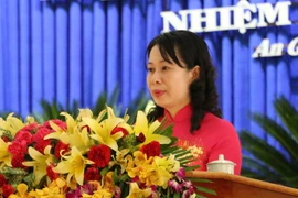 Bà Võ Thị Ánh Xuân, Bí thư Tỉnh ủy An Giang nhiệm kỳ 2015-2020 phát biểu tại đại hội. (Ảnh: Công Mạo/TTXVN)