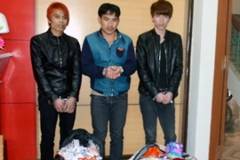 Quảng Ninh bắt 3 đối tượng vận chuyển 72kg pháo từ Trung Quốc