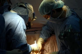 Phẫu thuật vá thông liên nhĩ và tạo hình van 3 lá cho bệnh nhân