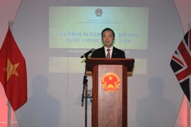 Đại sứ Việt Nam tại Vương quốc Anh, Nguyễn Văn Thảo, phát biểu tại lễ kỷ niệm. (Ảnh: Mai-Phương/Vietnam+)