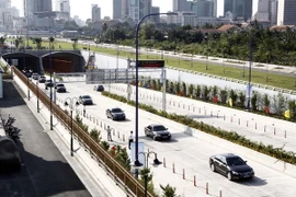 "Bệ phóng" vững chắc đưa TP.HCM tự tin bước vào Năm Mới 2015