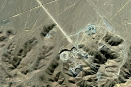 [Videographics] Vì sao cần Uranium trong chế tạo bom hạt nhân