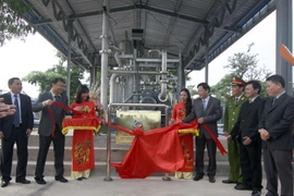 Khánh thành công trình hệ thống thu hồi hơi xăng dầu tại Tổng kho xăng dầu Đức Giang. (Ảnh: Vũ Sinh/TTXVN)