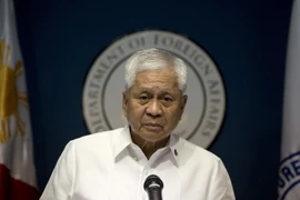 Ngoại trưởng Philippines Albert del Rosario. (Nguồn: AFP/TTXVN)