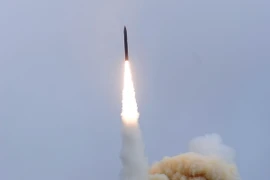 Mỹ chọn hệ thống phòng thủ của Boeing để đối phó Triều Tiên, Iran
