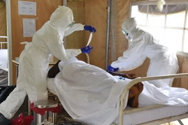 Bệnh nhân Nhật Bản trở về từ vùng dịch về âm tính với Ebola