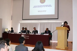 Đại sứ Việt Nam Lê Linh Lan phát biểu tại buổi tọa đàm. (Ảnh: Việt Hòa/Vietnam+)