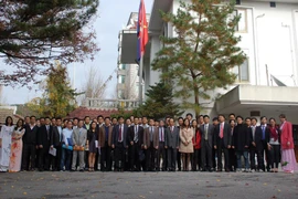 Đại diện các trí thức Việt kiều tại Hàn Quốc. (Ảnh: Vũ Toàn-Phạm Duy/Vietnam+)