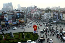 Khu vực đảo giao thông Xã Đàn-Ô Chợ Dừa-Hoàng Cầu. (Ảnh: Huy Hùng/TTXVN)