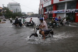 Các nhà máy hóa chất cần đảm bảo an toàn khi triều cường gây ngập
