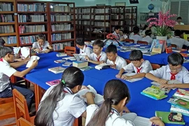 Ngày hội Sách và văn hóa đọc năm 2015 tại Vĩnh Long. (Ảnh: Thế Anh/TTXVN) 