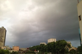 Mưa dông chấm dứt nắng nóng ở Đông Bắc Bộ, bão Noul hoạt động mạnh