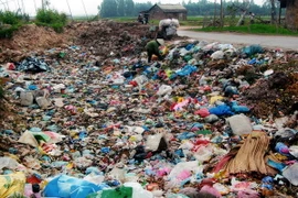 Nhiều bất cập nếu đóng cửa bãi chôn lấp rác số 3 Phước Hiệp