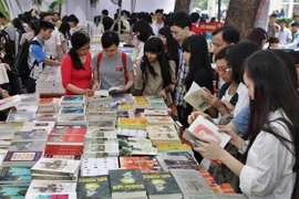 Triển lãm gần 10.000 sách, tư liệu chủ đề “Đất nước thống nhất”