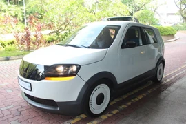 Singapore lần đầu tiên ra mắt mẫu xe taxi điện tự sản xuất