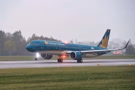 Đoàn viên, thanh niên sẽ có cơ hội sở hữu vé máy bay giá rẻ nội địa của Vietnam Airlines. (Ảnh: VNA cung cấp)