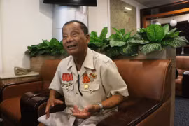 Ông Lý Hồng Sơn, cựu tù binh Côn Đảo trong dịp tham dự Hội nghị biểu dương thương binh nặng tiêu biểu toàn quốc năm 2019. (Ảnh: Anh Tuấn/Vietnam+)