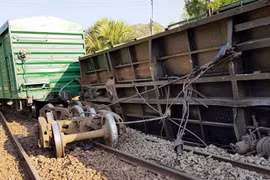 Đường sắt Bắc-Nam đã chính thức thông tuyến sau sự cố tàu hàng trật bánh tại Bình Thuận. (Nguồn ảnh: Câu lạc bộ đam mê Đường sắt)