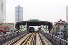 Dự án tuyến đường sắt đô thị Cát Linh-Hà Đông sắp được đưa vào vận hành khai thác thương mai. (Ảnh: Huy Hùng/TTXVN)