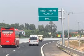 Dự án đường cao tốc Bắc Giang-Lạng Sơn thông xe rút ngắn thời gian lưu thông từ Hà Nội-Lạng Sơn. (Ảnh: Việt Hùng/Vietnam+)