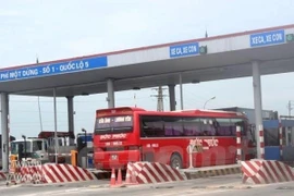 Trạm thu phí số 1 của tuyến Quốc lộ 5. (Ảnh: Việt Hùng/Vietnam+)