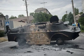 Tổng thống Nga, Ukraine thảo luận việc ban bố lệnh ngừng bắn