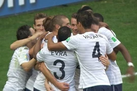 Pháp – Nigeria 2-0: "Gà trống" chật vật hạ gục "Đại bàng xanh"